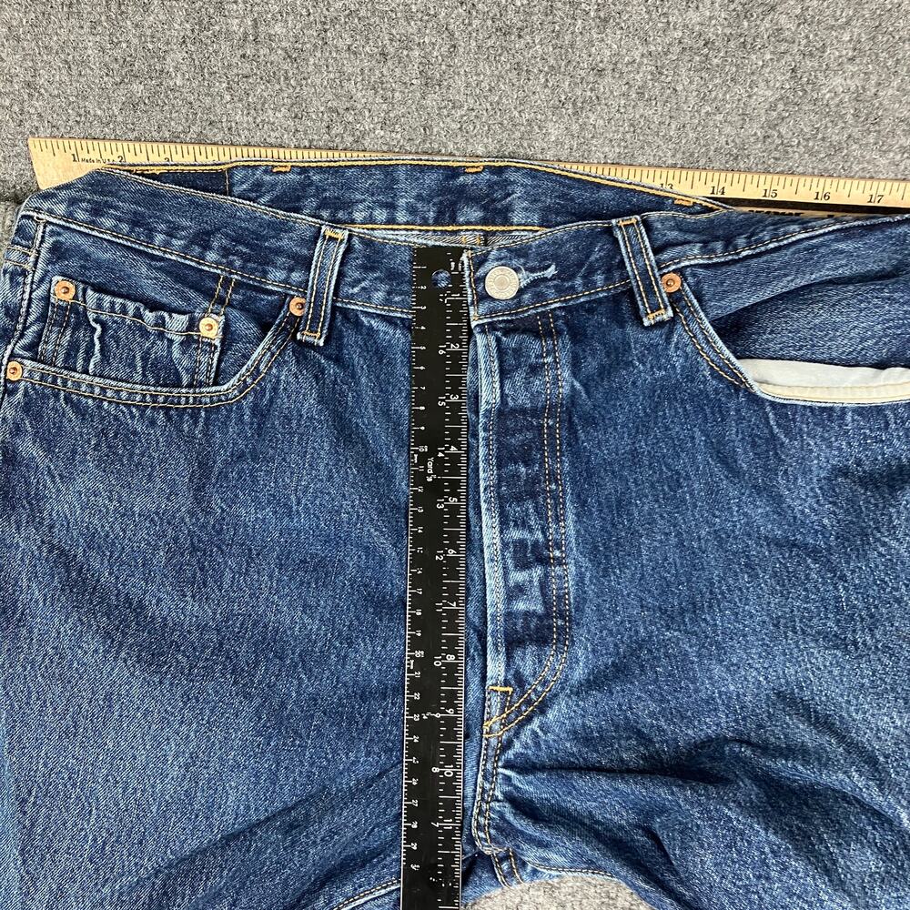 Levi's 501  Jeans Mens W38 L30 Blue Classic Fit Mid Wash Denim 5 Pocket Pants - Picture 4 of 10